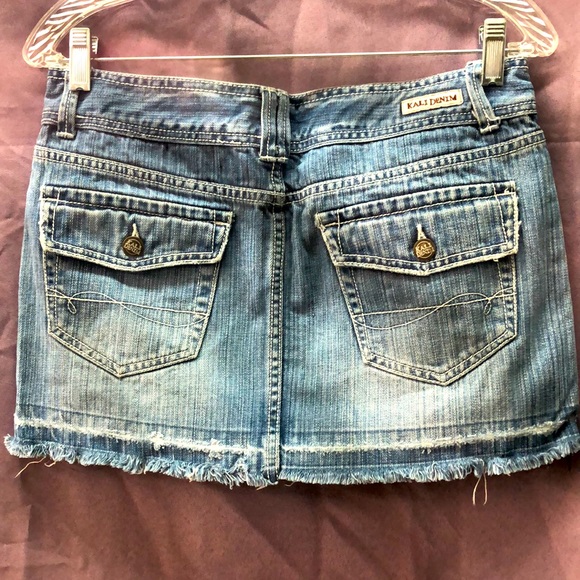 WB3-463  Kali Denim Size 9 16” width with stretch. - Picture 3 of 3